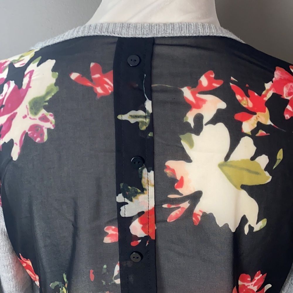 Sheer back sweater - Picture 5 of 7
